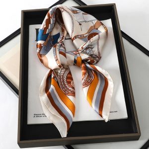 foulard carré chic Foulard Trend