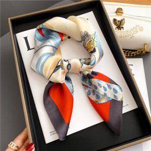 Foulard Soie Chic Fleur Motif
